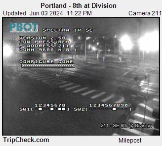 Traffic Cam Portland - 8th at Division